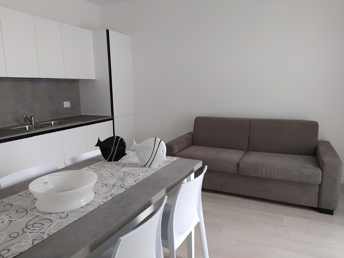Jesolo Appartamenti F2 - Black And White Exterior photo